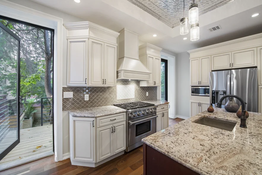 691 Monroe Street__6_resize (1).jpg