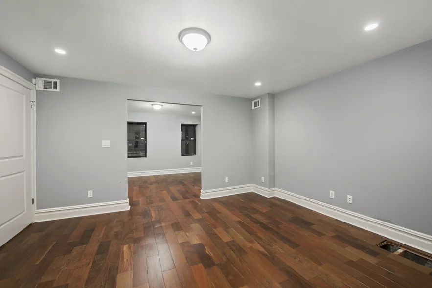 691 Monroe Street__24_resize.jpg