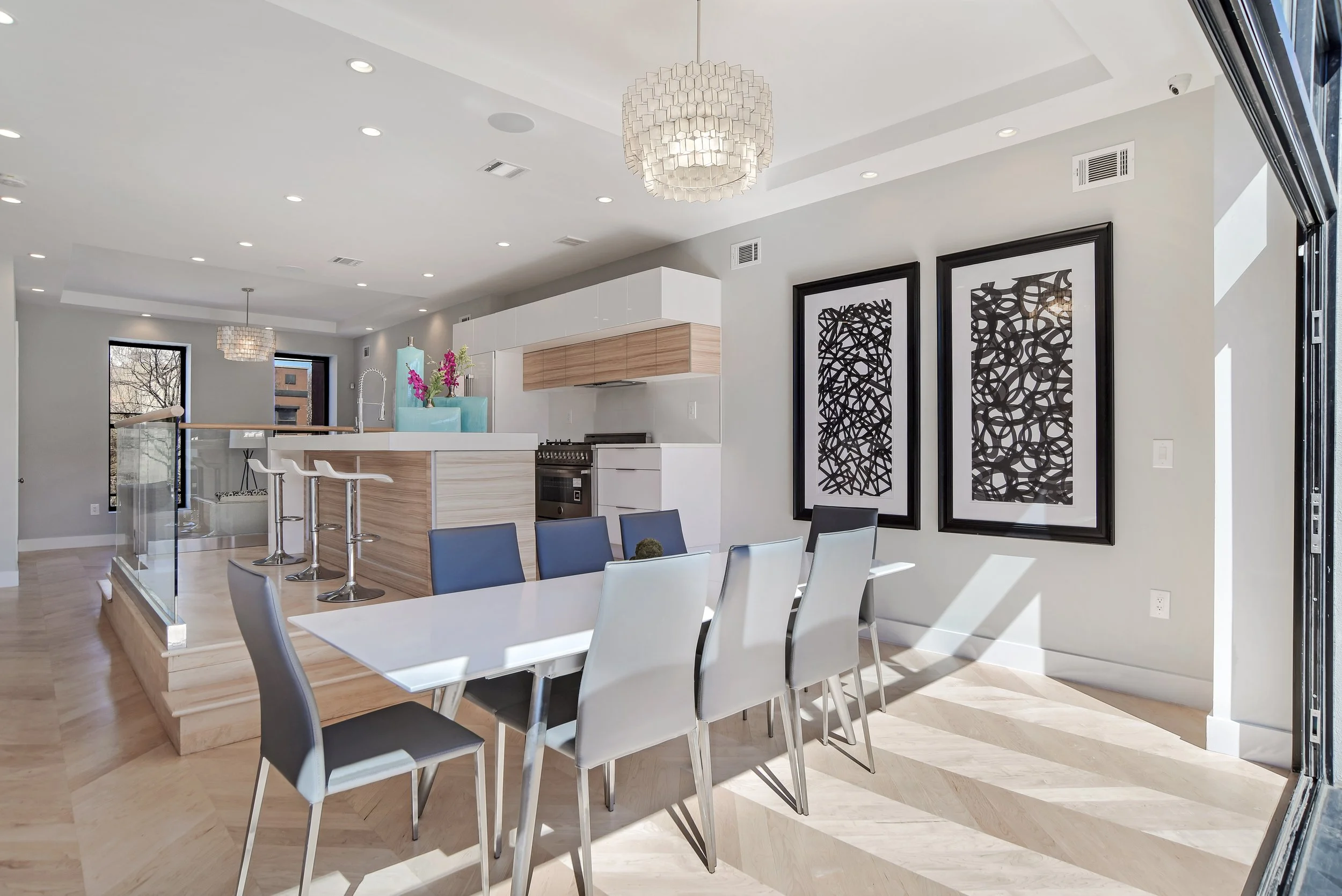 06_212MadisonStreet_l_92_KitchenDiningRoom_HiRes.jpg