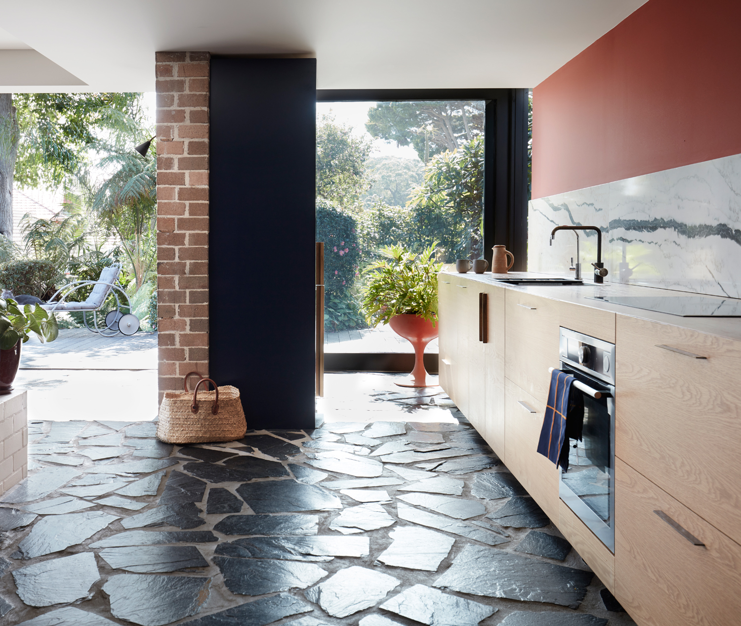 Lymesmith_AmberRoad_kitchen2.jpg