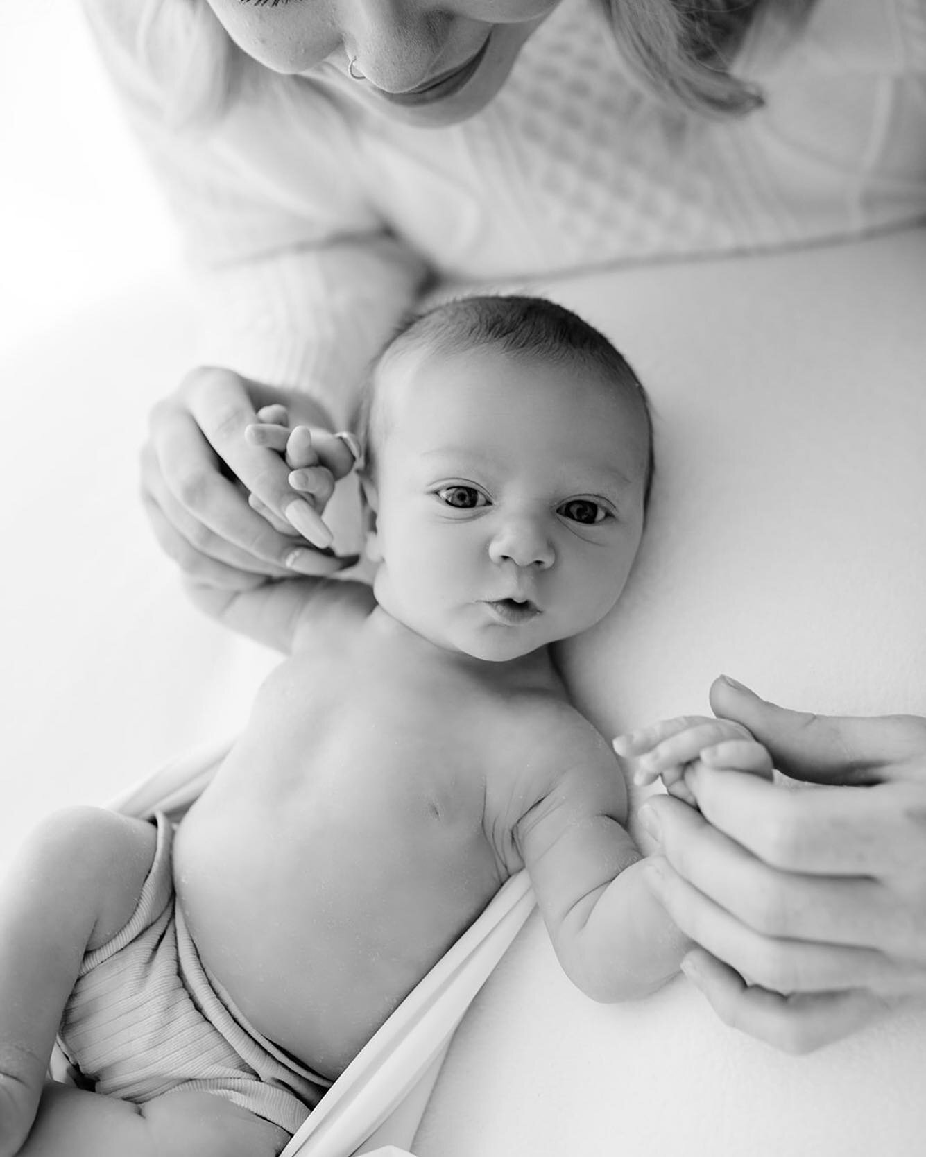 Those precious eyes! Some bubba&rsquo;s just want to be up and about so they miss out on the action

#hobartnewbornphotographer #hobartbabyphotos #hobartphotographer #tasmanianphotographer #hobartsmallbusiness #love #blackandwhite #babyboy #nikon