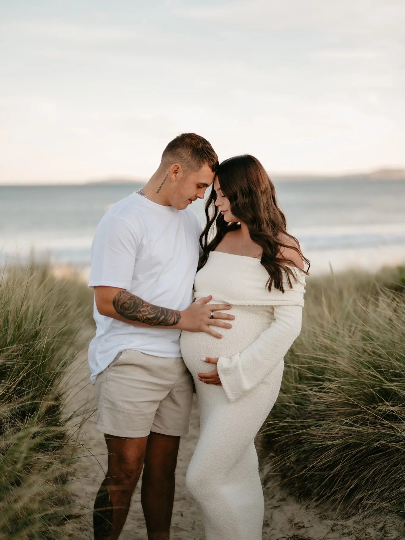 The moments in between are often the ones that mean the most. A gentle touch, a quiet embrace, and the love that&rsquo;s already so deeply felt. 🤍

#hobartmaternityphotographer #hobartfamilyphotographer #tasmanianphotographer #hobartphotographystudi