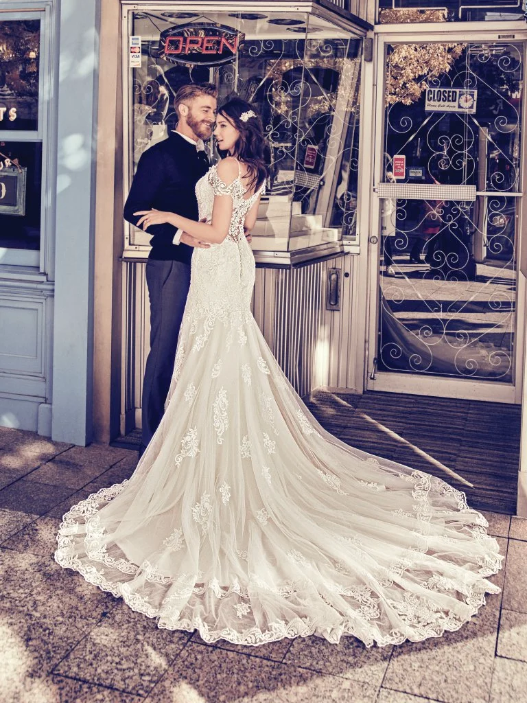 Maggie-Sottero-Della-8MC750-pick3.jpg
