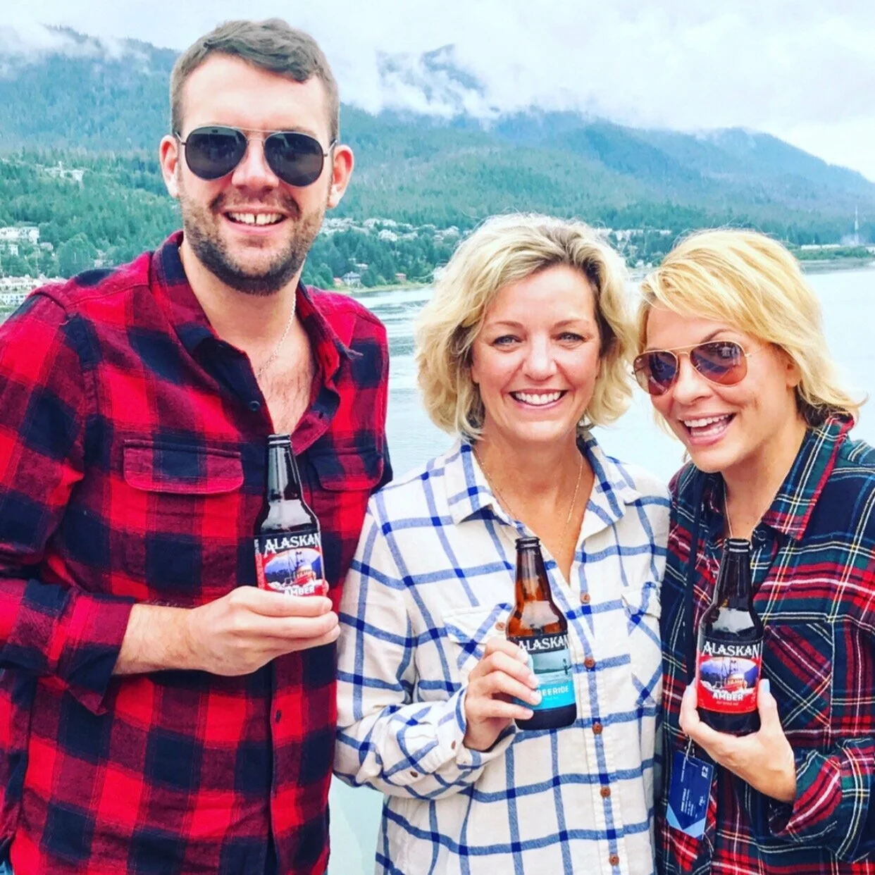 Pianist/Composer William TN Hall chats about career, including working with Joan Rivers, touring with Anne &amp; his upcoming holiday album