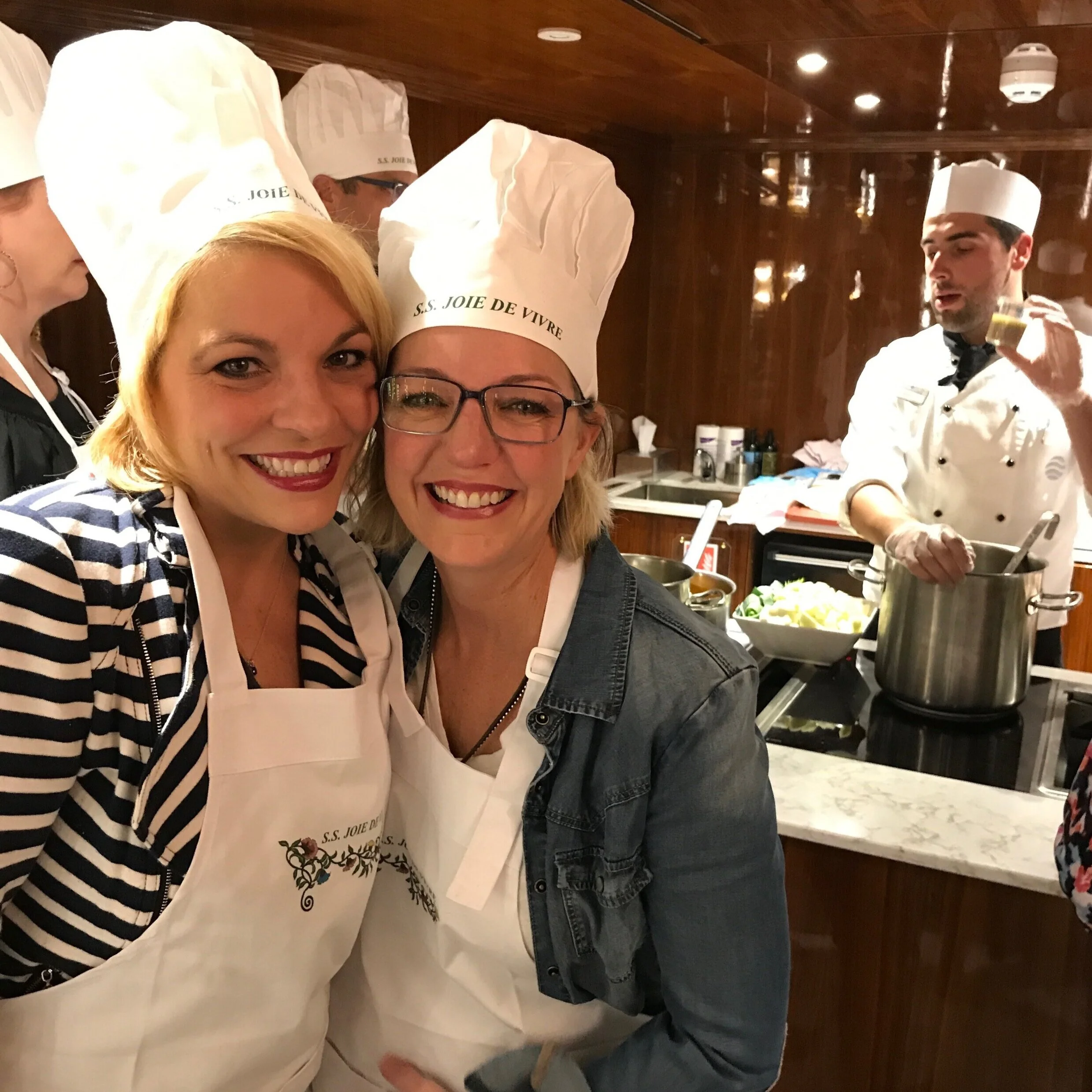 Travel Episode w/ Ellen Bettridge from Uniworld, Marni Becker from Tzell Travel &amp; Vikki Knudsen from Club Med