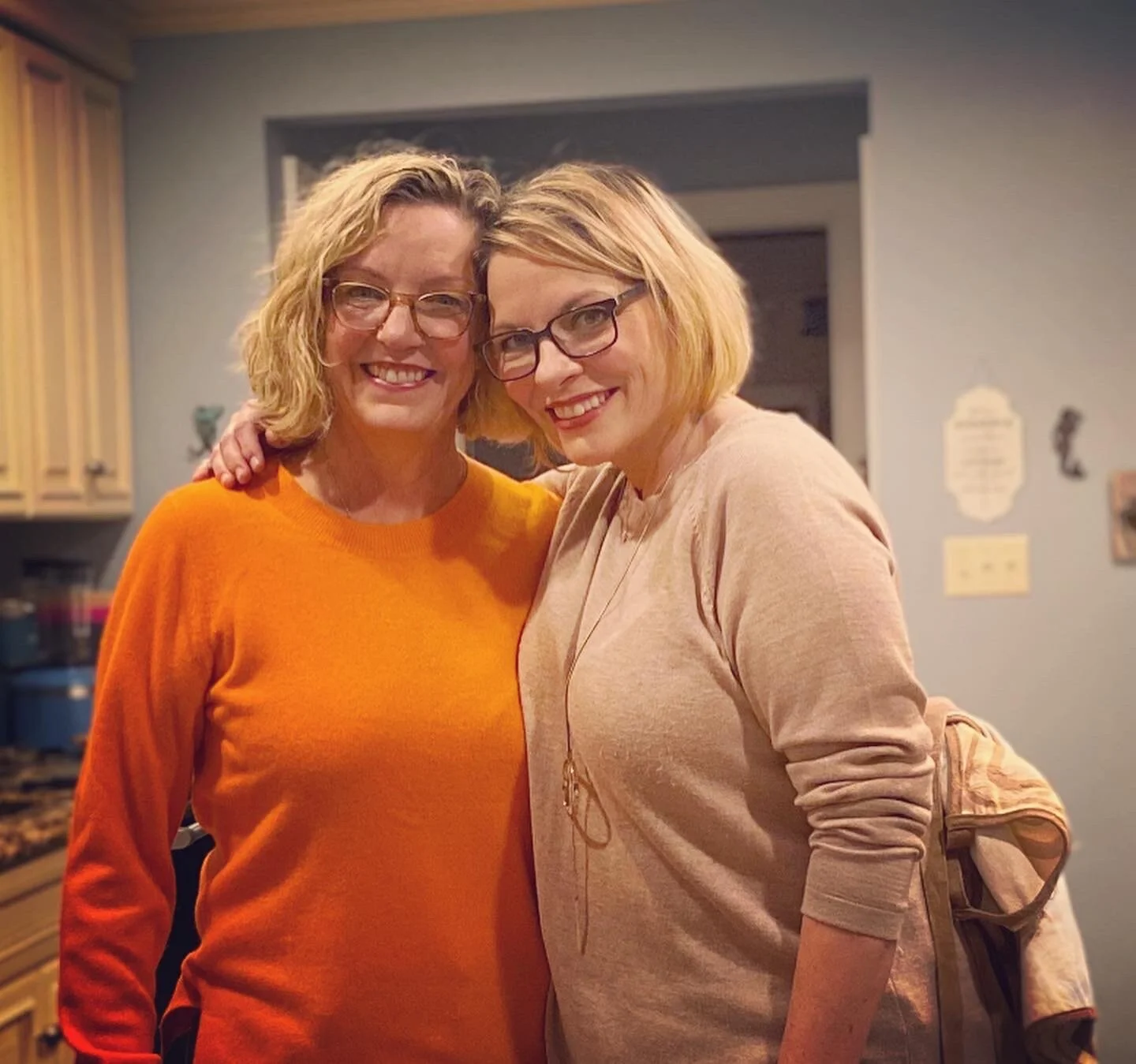 Del Shores chats about his iconic career as a writer/producer/director in films and TV including "Sordid Lives", "Queer As Folk" and "Daddy's Dyin'...Who's Got The Will" 