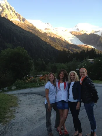Me, Pam, Linda, and Sarah. Love these gals.