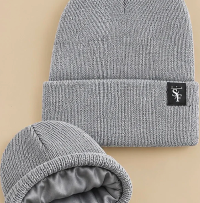 Grey Beanie.png