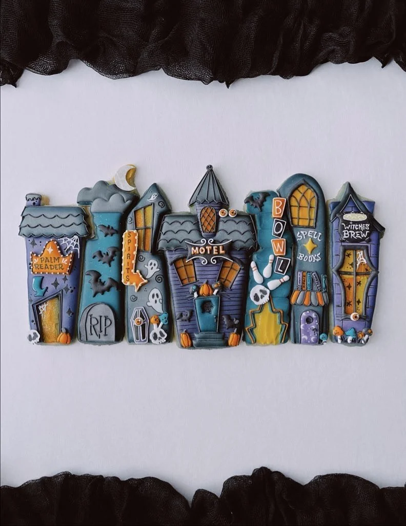 Every year I look back on this set and swoon with spooky delight 🦇

I wish I could take a real life stroll down this Main Street of SpookyVille &mdash; which area would you visit? 

I still have this set of cookies from 2022, they&rsquo;ve held up b