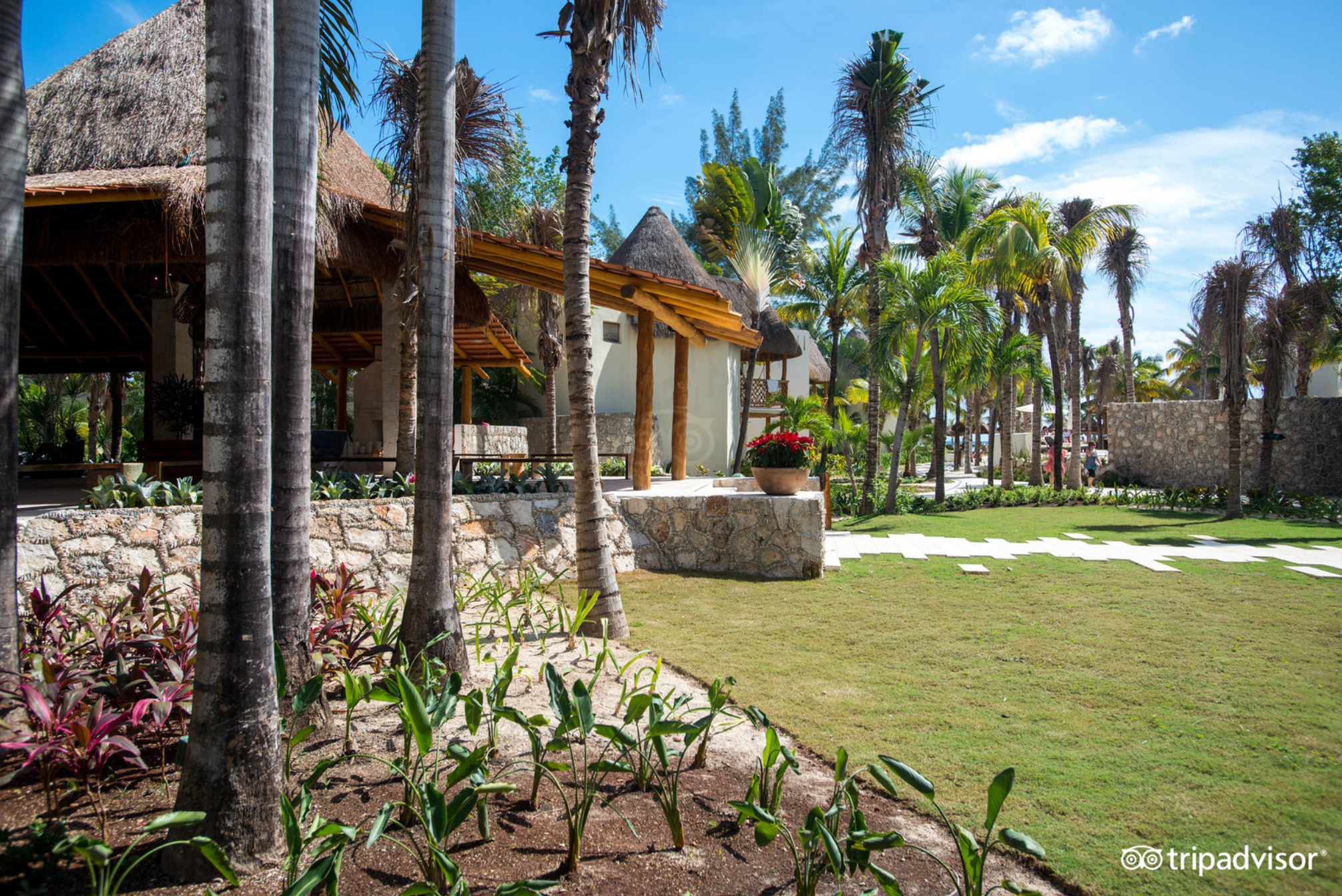 mahekal beach resort 4.PNG