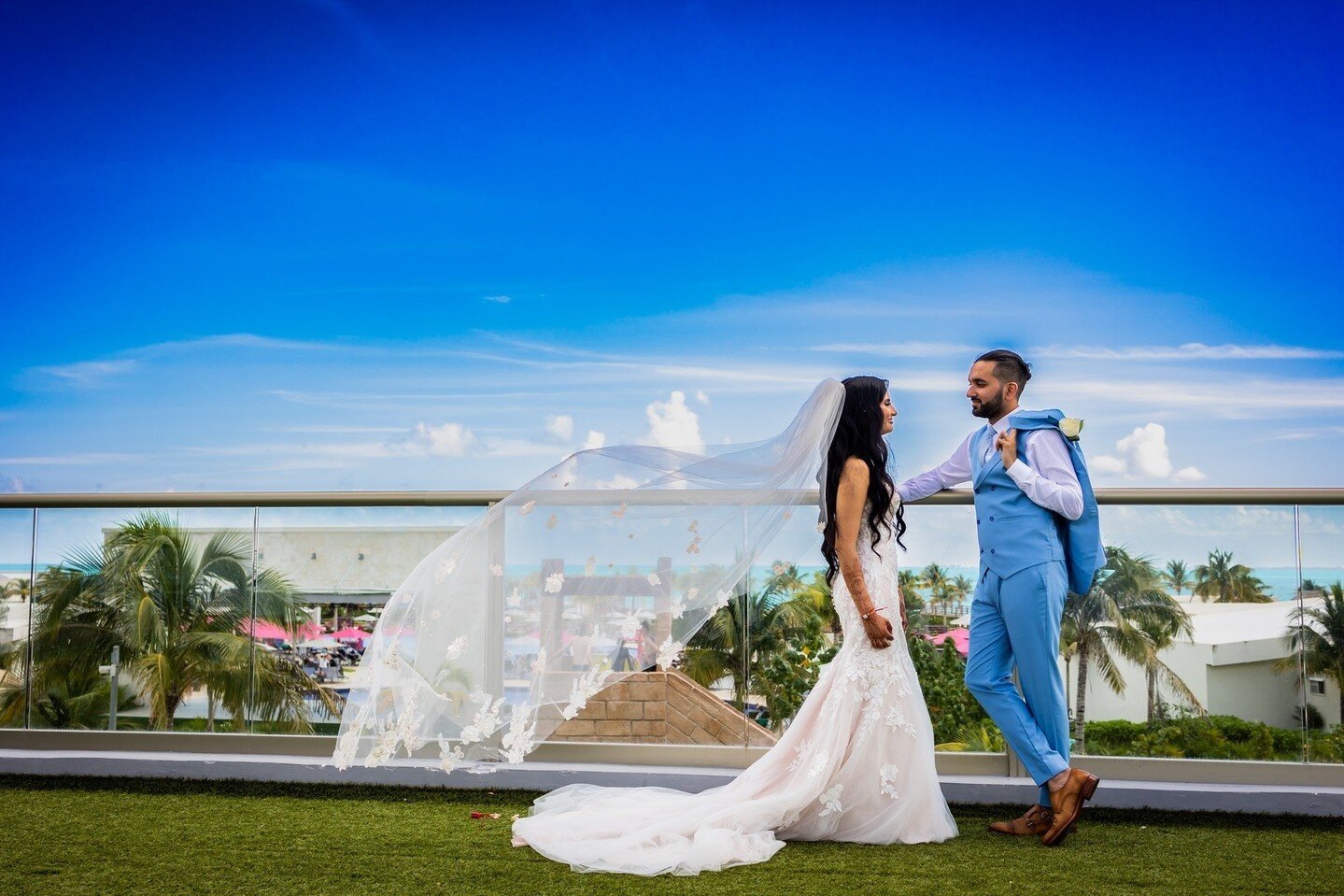 Those Cancun rooftop views as husband and wife though #PartnersinParadise⁠
🇲🇽 @shaadidestinations⁠
🧚 @idocelebrations⁠
📸 @mikecantarellfilms☝️⁠
📽️ @mikecantarellfilms⁠
💄 @farah_manekia_myfairbride⁠
🎪 @gamagroup⁠
🎧️ @djambition⁠
🖋️ @farah_man