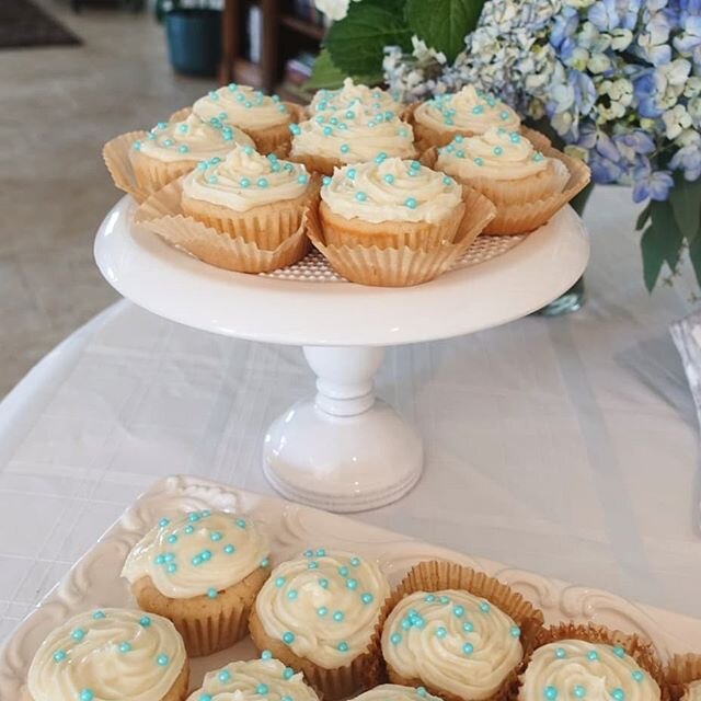 Check out our two newest posts on the blog. Both are recipes, one sweet treat and one salad. First up: the ONLY lemon cupcake recipe you'll ever need. Tart, sweet, moist, and so pretty--the perfect dessert for Mother's/Father's Day, birthdays, baby s