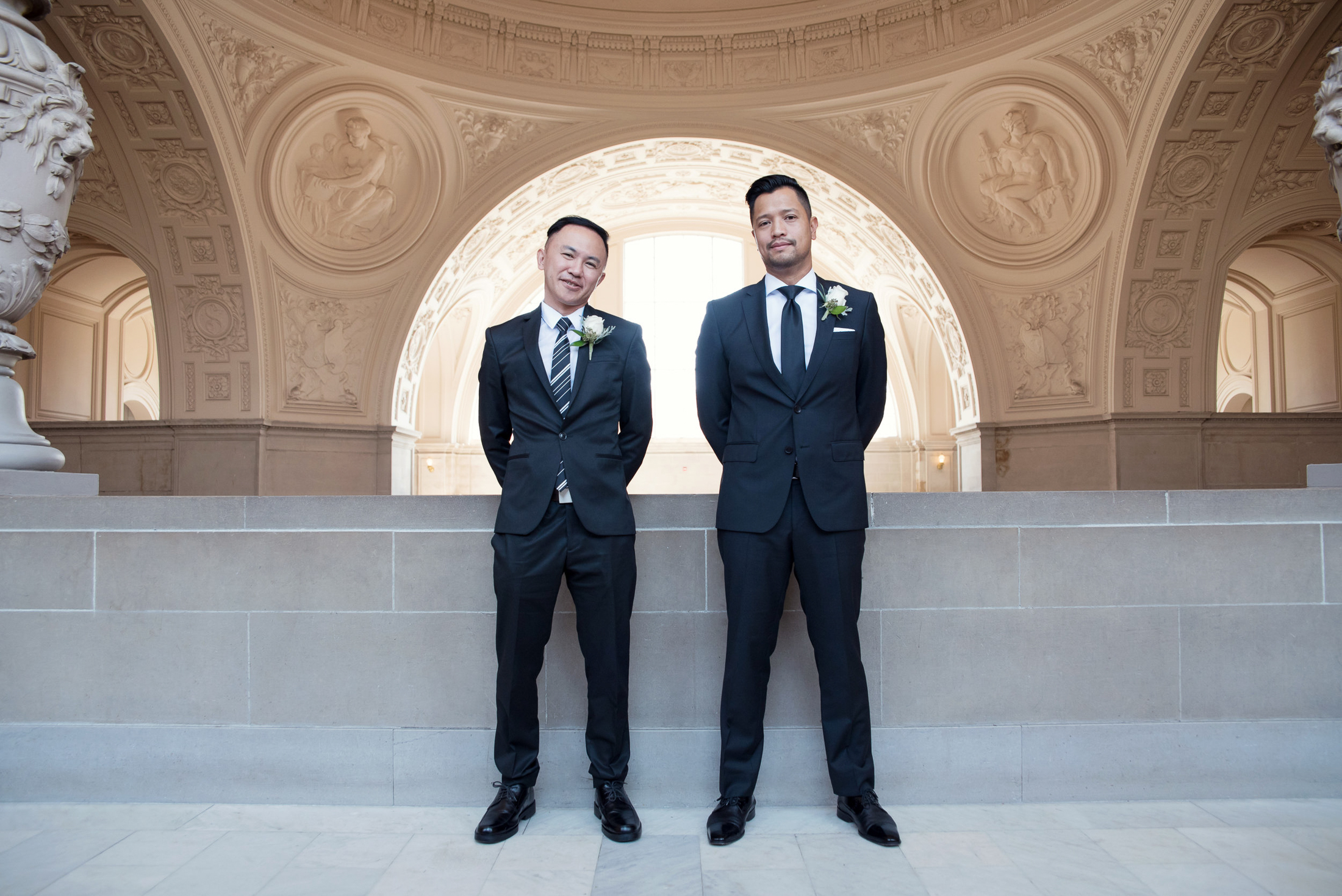 san franciso-city hall-gay-wedding.jpg