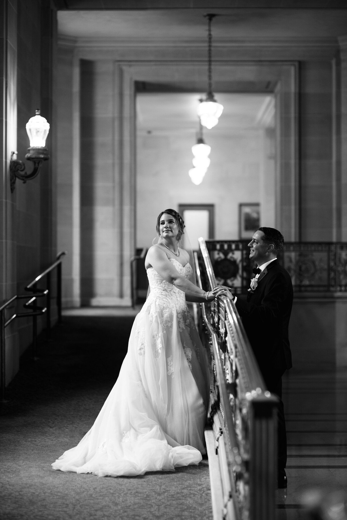 fast-sf-city-hall-wedding-idea-5061bwweb.jpg