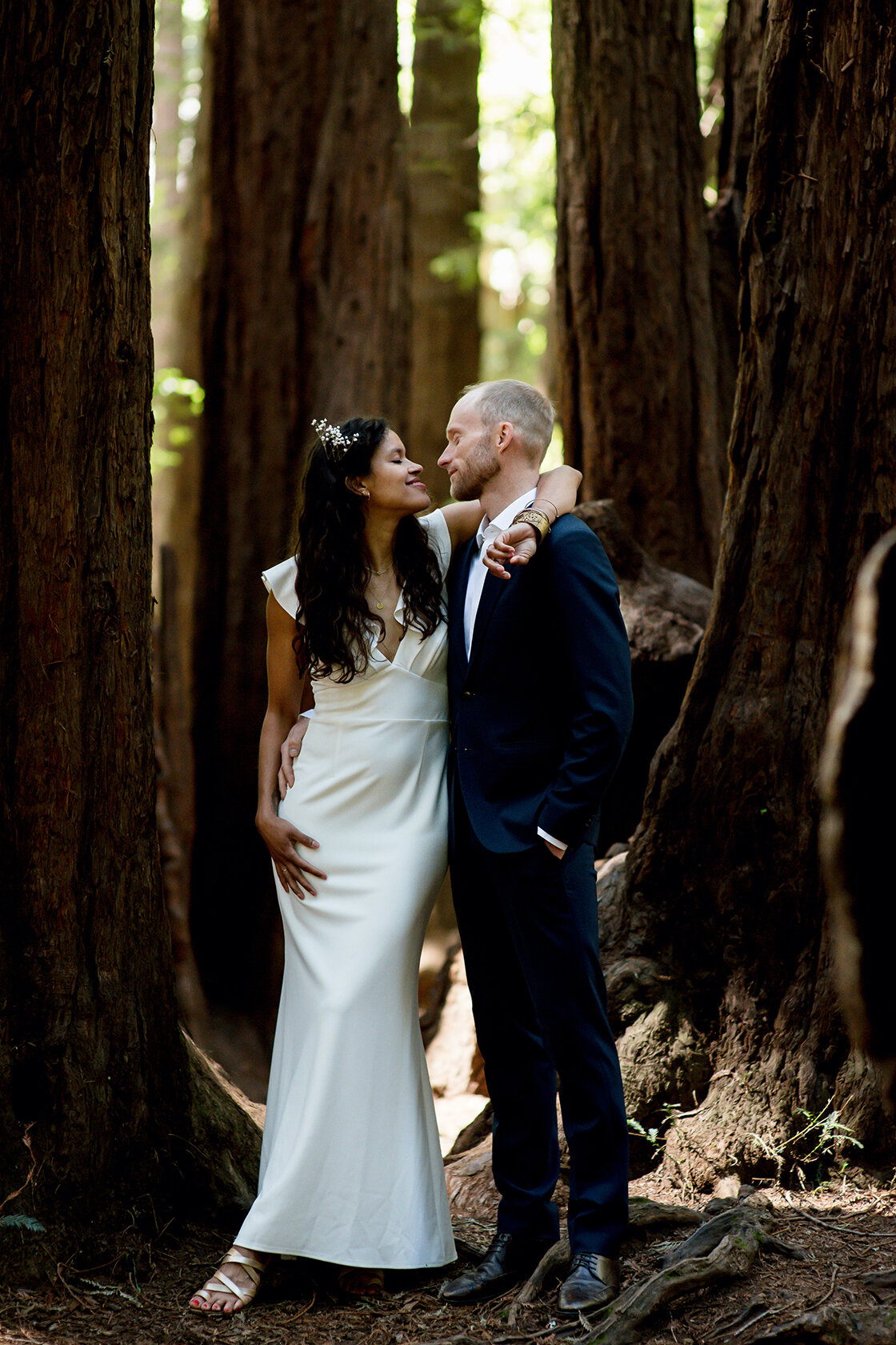 Romantic redwood forest engagement photography session 