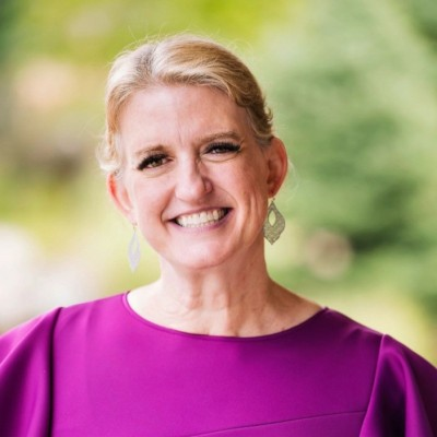 “

 

 "Alan is incredibly engaging—he hooks you right in. As someone who values connection, I came in open-minded, and he delivered both powerful storytelling and actionable takeaways. His breakdown of personality types really helps you understand w