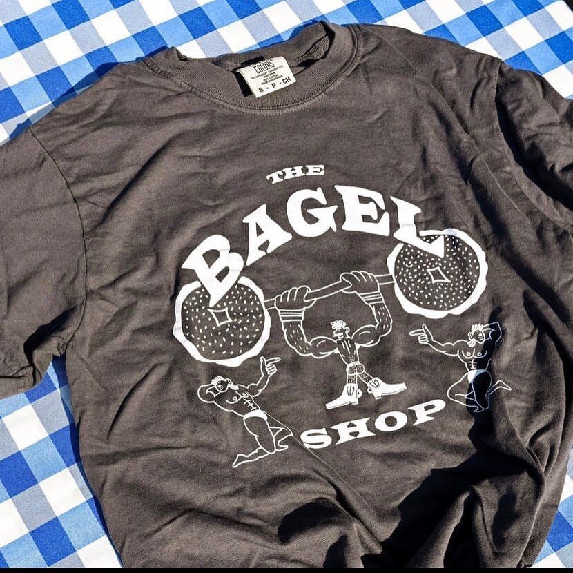 Another super fun t shirt design for @thebagel.shop , inspired by the iconic Gold's Gym merch.💪🏻💪🏻💪🏻

📷: @babyelfboy