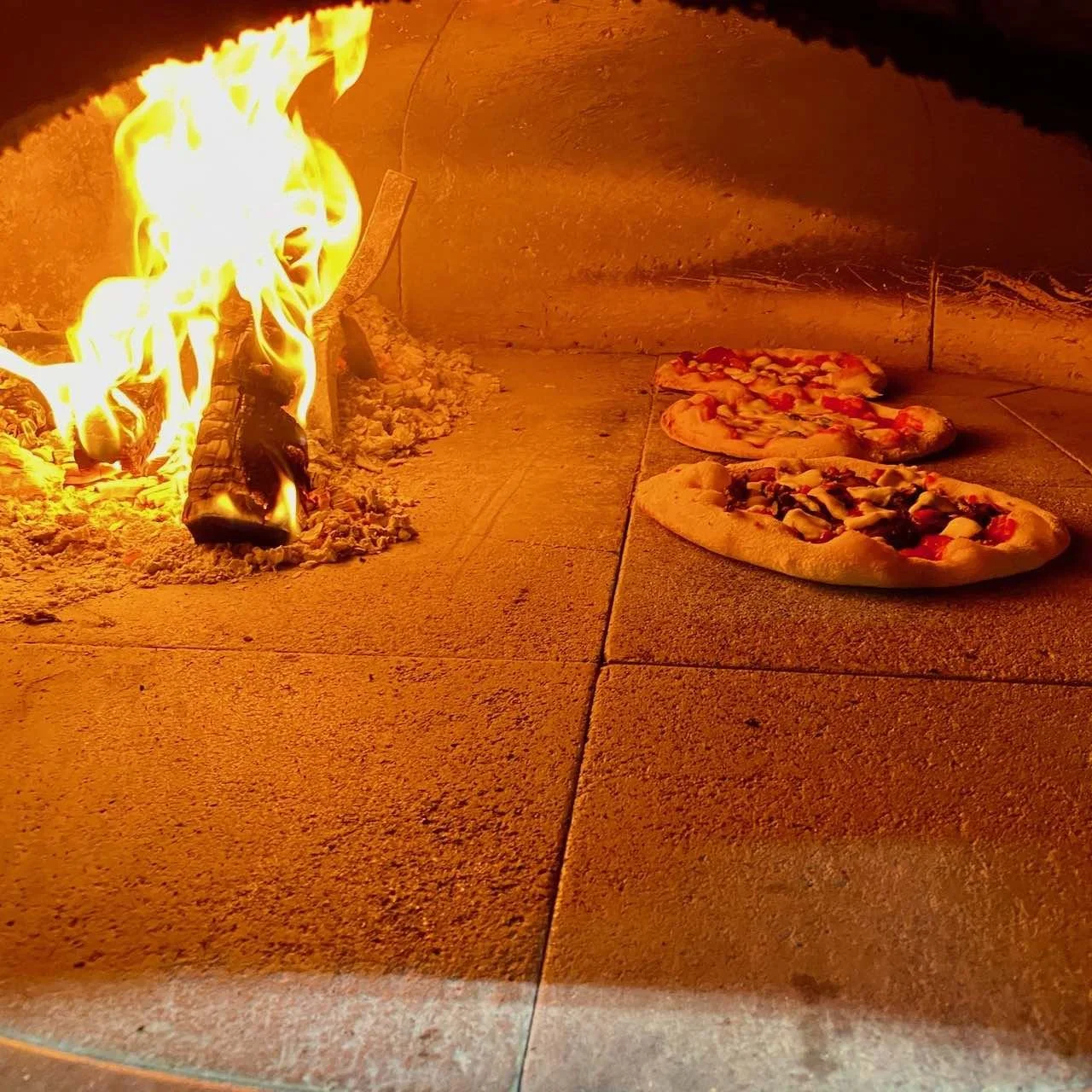 Re Di Roma Wood-Fired Pizza Oven 5