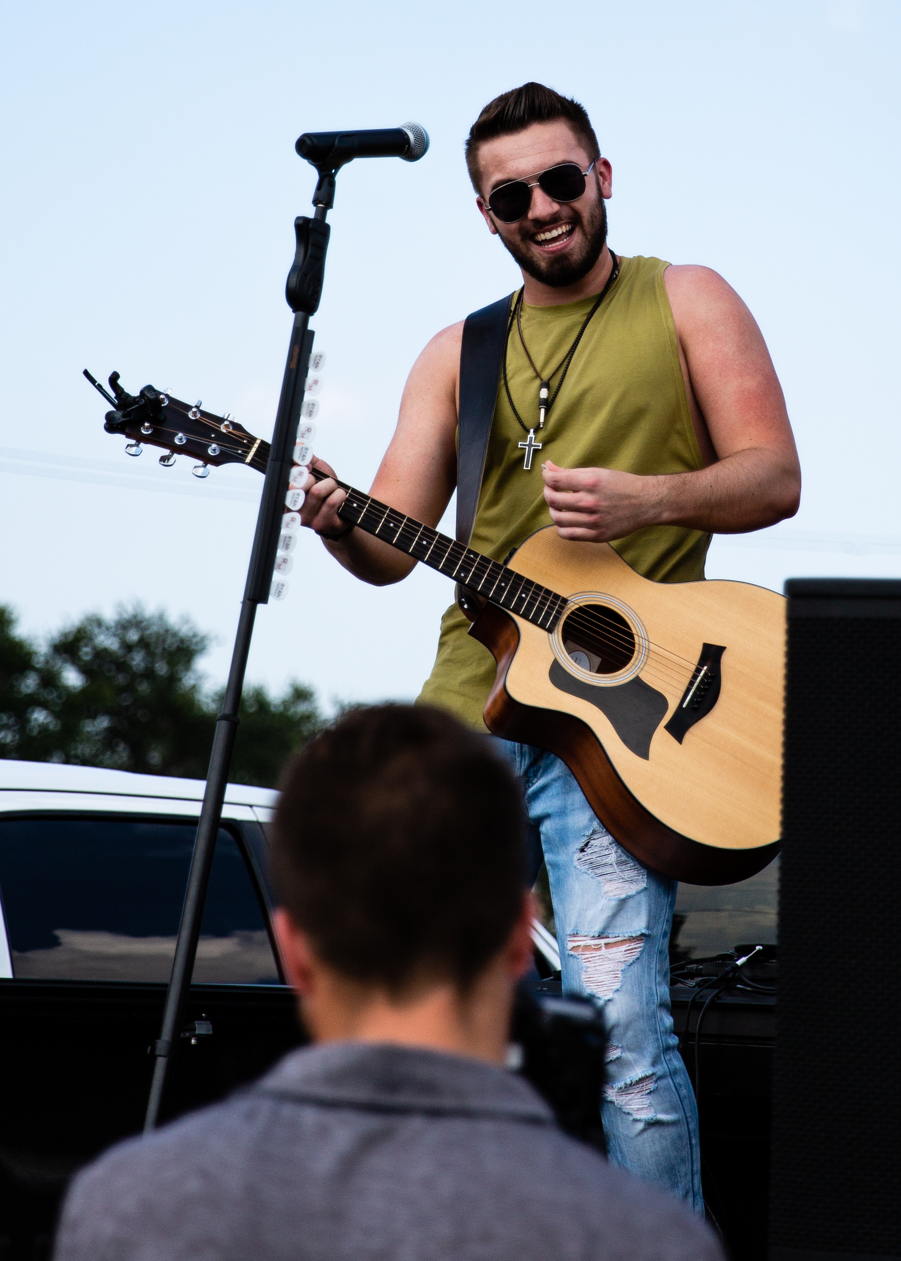06212018_RyanMontgomery_DropATailgate-7.jpg