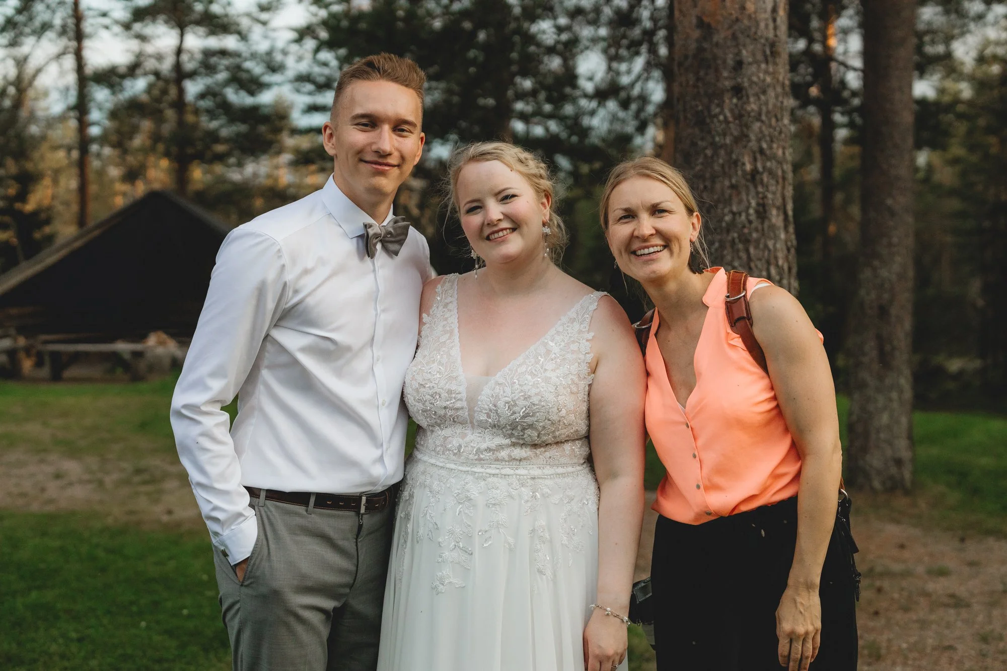 Hääkuvaaja-asiakas-kesähäät.jpg