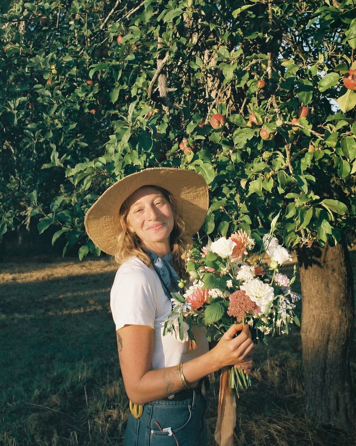 Lolo is bringing her special gifts to the salt spring wedding world for 2023.  The queen of flowers at earth candy farm will be team lead for a limited number of weddings and special events - offering the fun, inspired, beautiful, and heartfelt desig