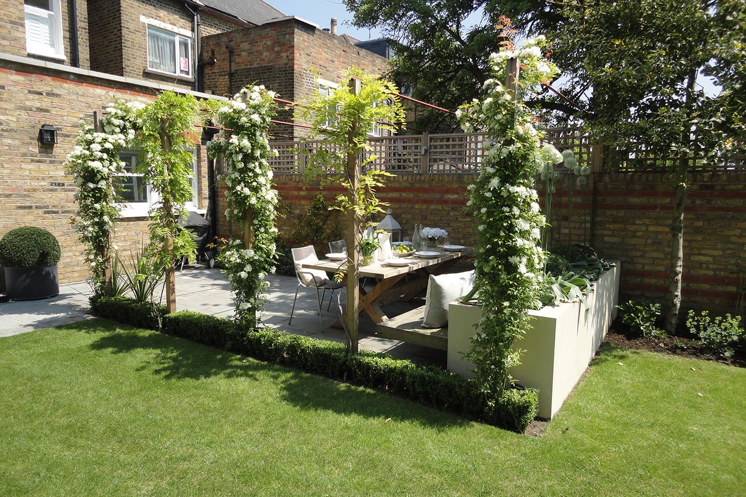   Balham   Romantic Family Garden 