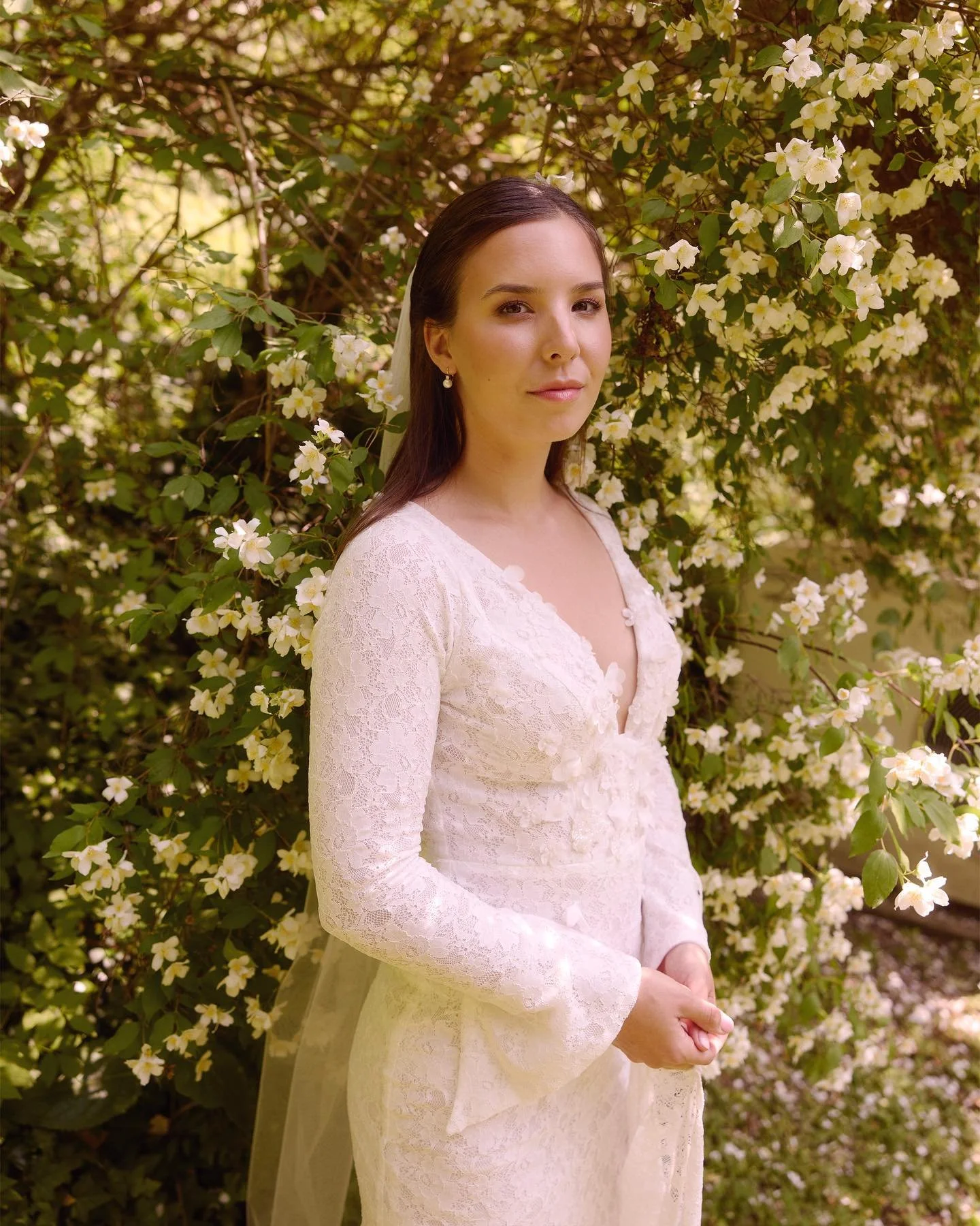Zsuzs&oacute; &amp; G&aacute;bor &hearts;︎

Location: @oregtolgyfogado
Decoration: @dorilegradiflowers
MC: @ceremoniamester.levente
Dress: @dambrosia_couture
Cake: @stufni_tortamuhely
DJ: @nieder.hu

#filmweddingphotography #moonlitweddings