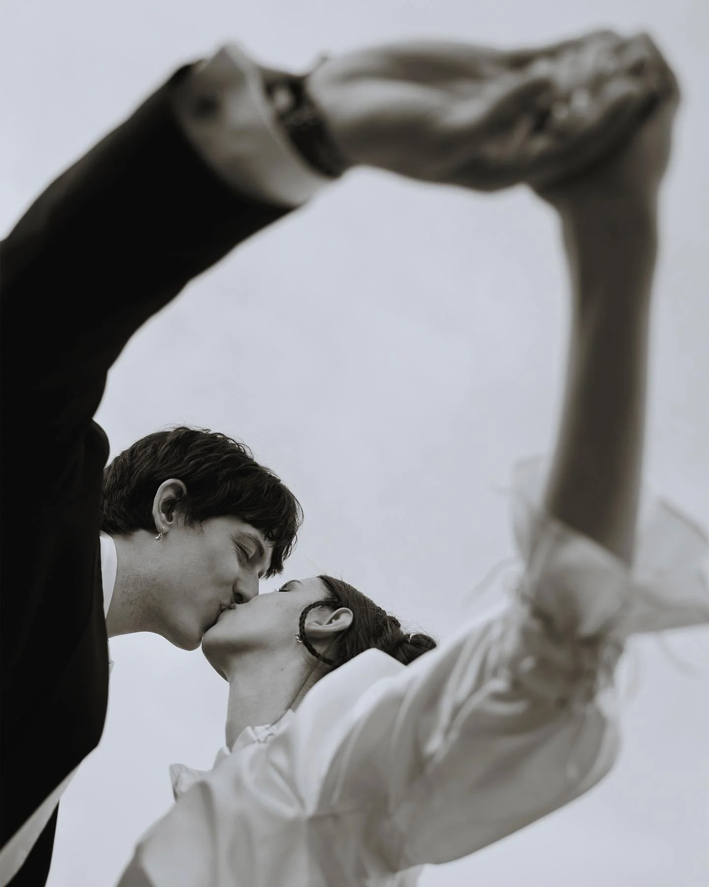 Wedding season is not over yet, but I finally have some time to share more stories from this year ♡
Ilka &amp; Jay travelled halfway across the world to celebrate their union on Ilka&rsquo;s mother&rsquo;s land &mdash; a special place on the Balaton 