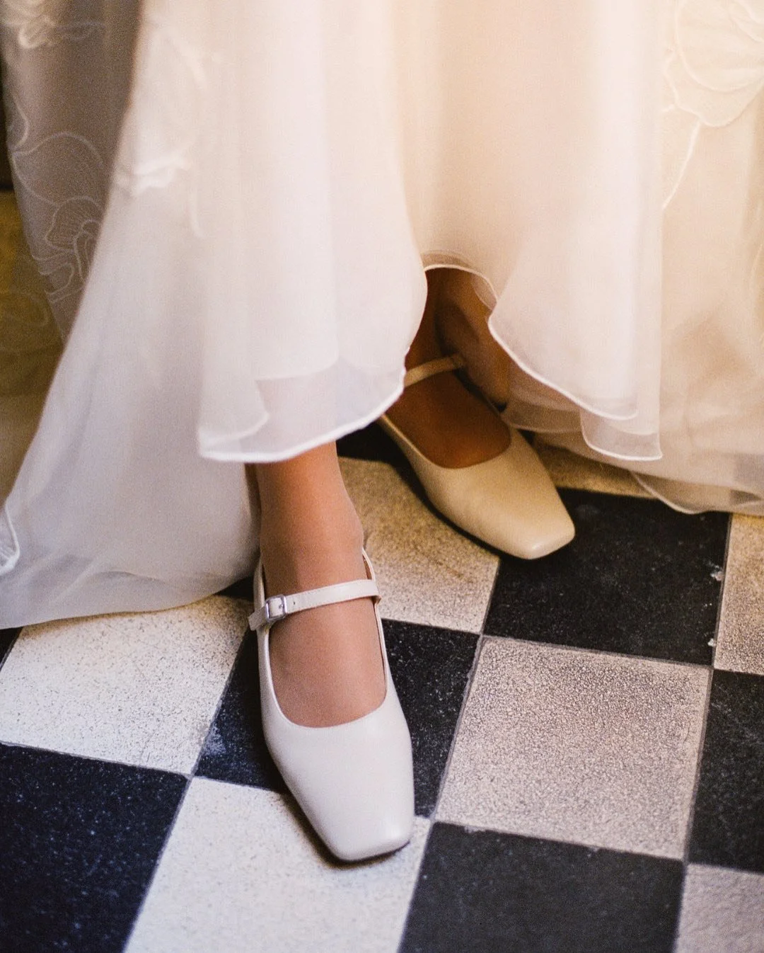 Lots of weddings lately, so little time to post &mdash; but here&rsquo;s a little love note from the whirlwind 💌

#analogweddingphotographer #moonlitweddings