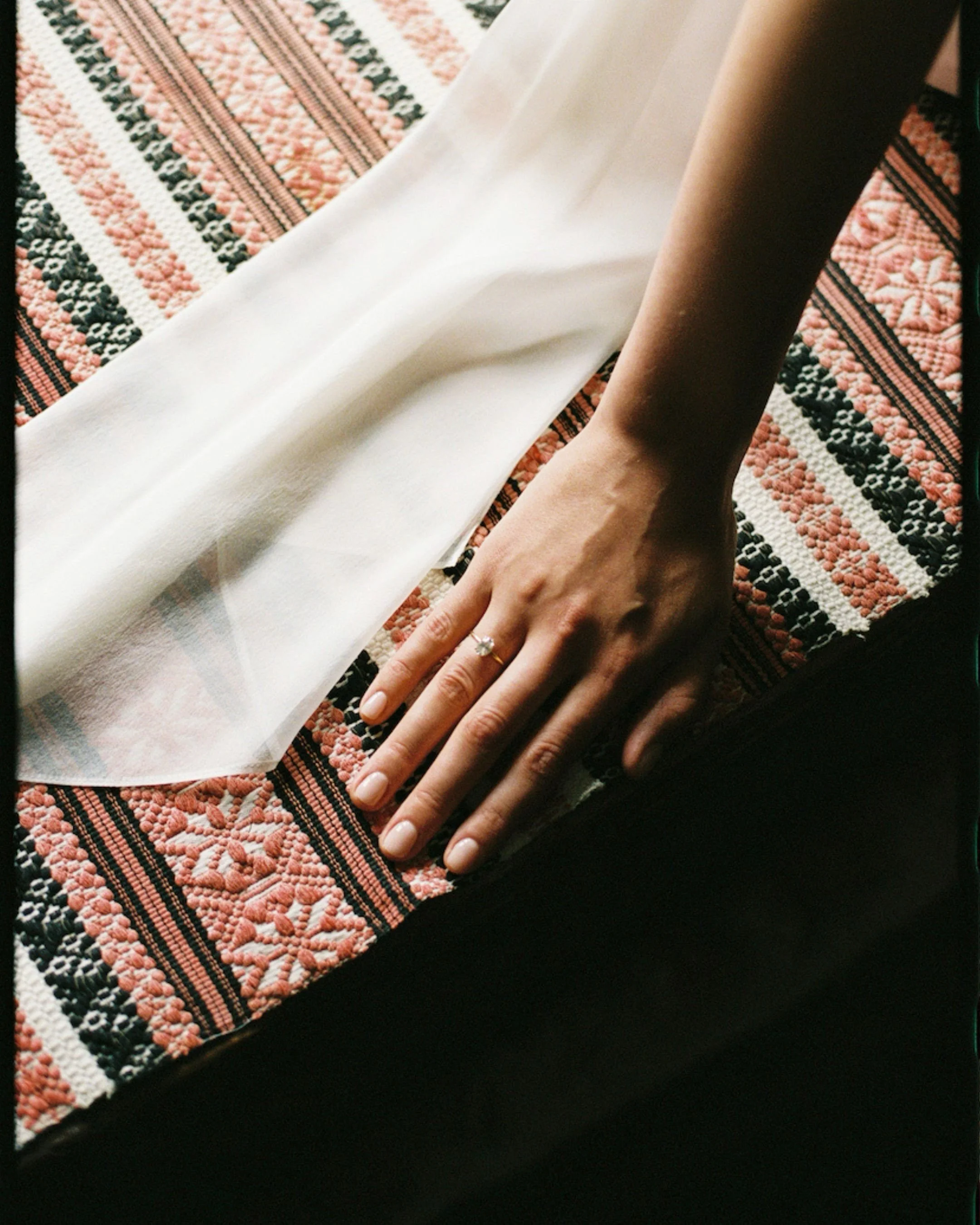 Aino &amp; Philip&rsquo;s intimate and heartfelt wedding, held at their family home, brought me to one of the most beautiful parts of the Balaton Highlands. I fell in love with the place and its atmosphere from the moment I stepped into their garden.