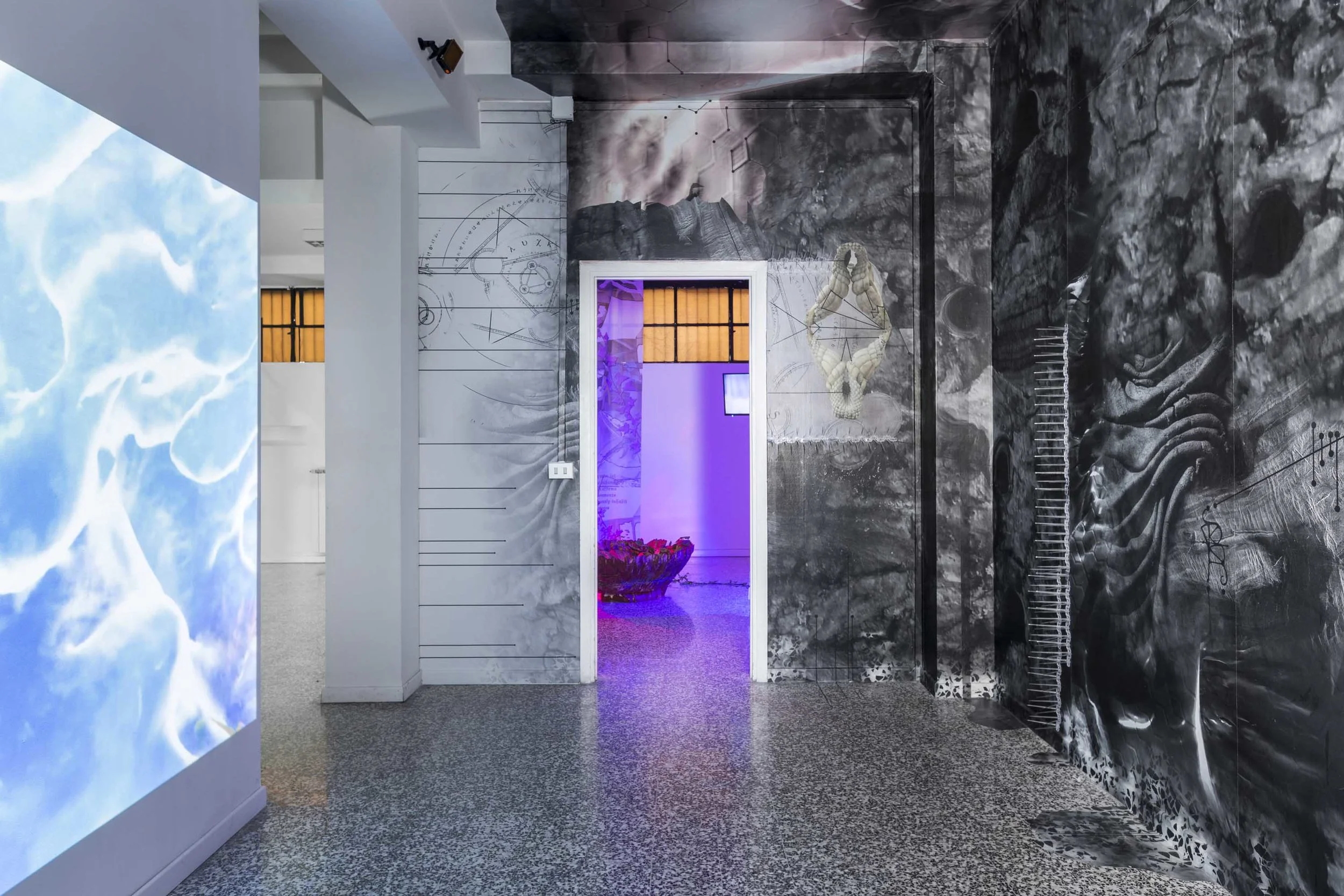  Right: Joey Holder, Porphyrin [πορφύρα], 2017;Left: Eva Papamargariti, Facticious Imprints, 2016, ongoing series 
