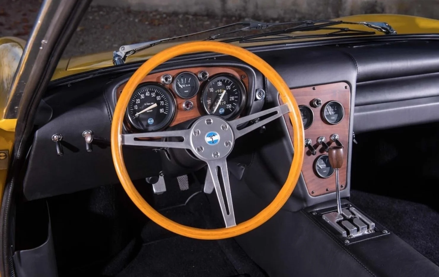 1968 YELLOW DE TOMASO VALLELUNGA images courtesy of Bonhams 11.jpg