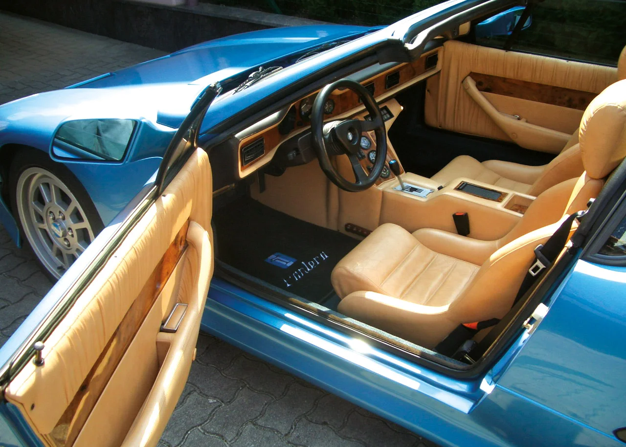 De Tomaso Pantera 200 Blue 2 web.jpg
