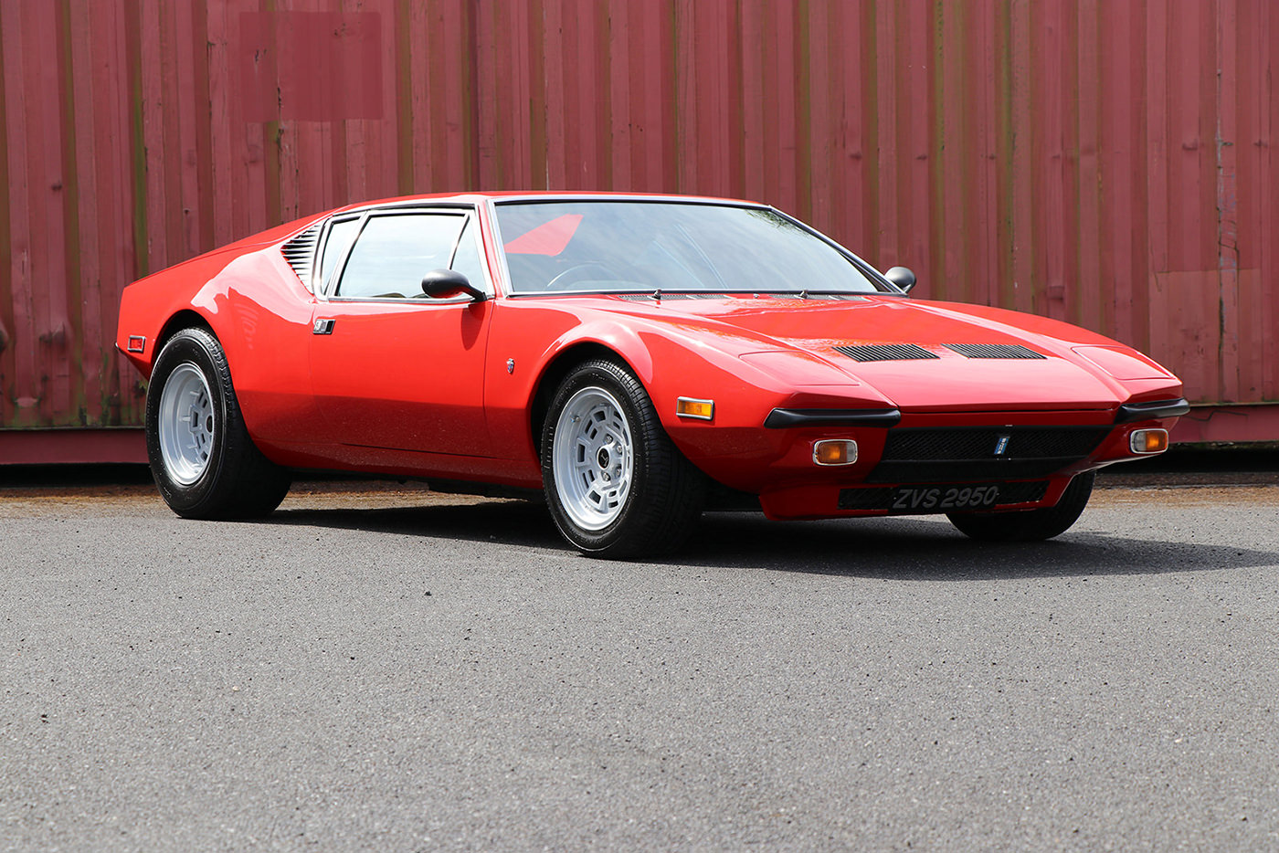 De Tomaso Red Pantera GTS front three quarter left web.jpg
