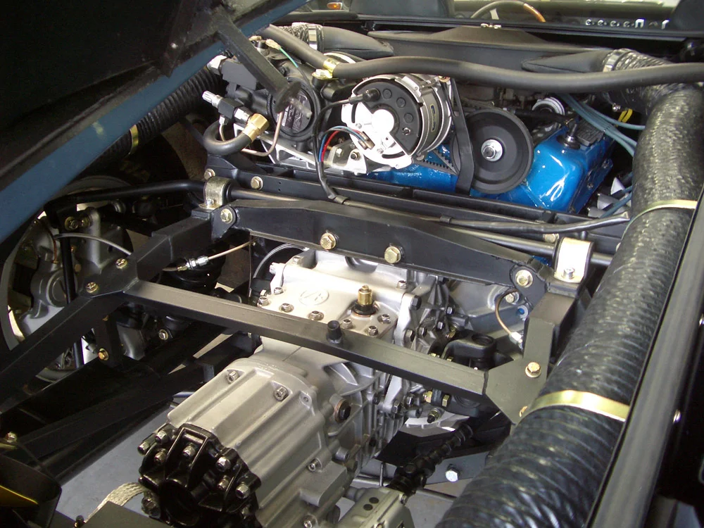 De Tomaso Mangusta Engine 3 web.jpg