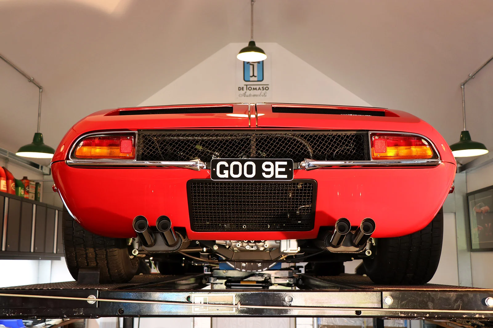 Red De Tomaso Mangusta web.jpg