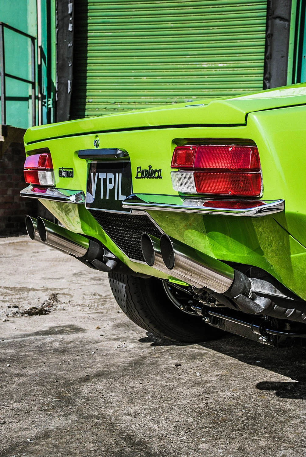 Green De Tomaso Pantera 5 web.jpg