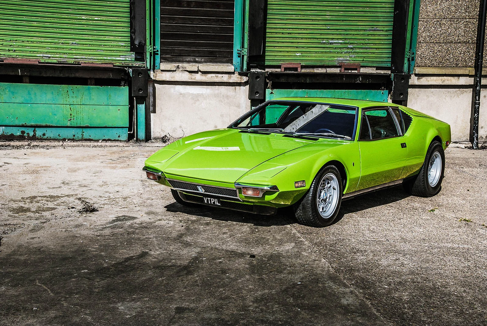 Green De Tomaso Pantera 7 web.jpg