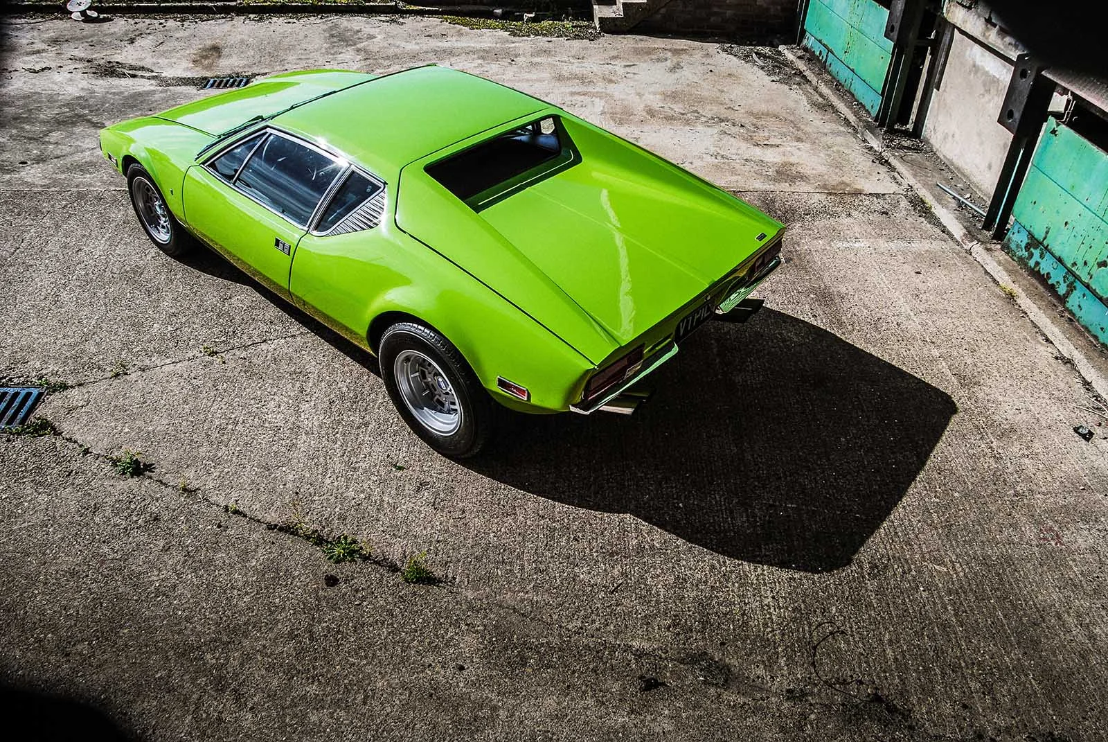 Green De Tomaso Pantera 8 web.jpg