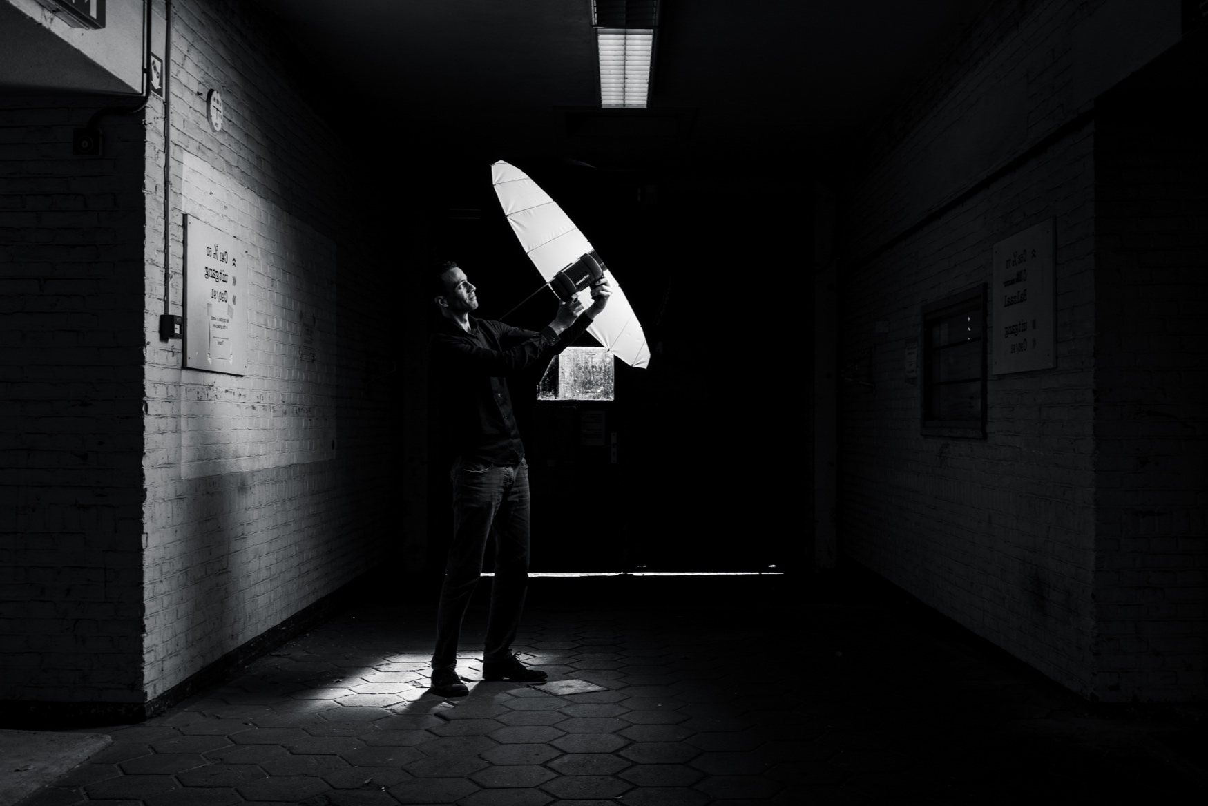 GLOW2018_Philip+Ross+light_foto+Nick+Bookelaar%281%29.jpg