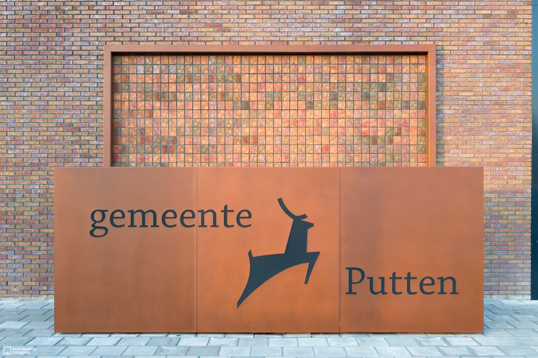 Gemeentehuis Putten — Architectuurfotograaf Rob van Esch