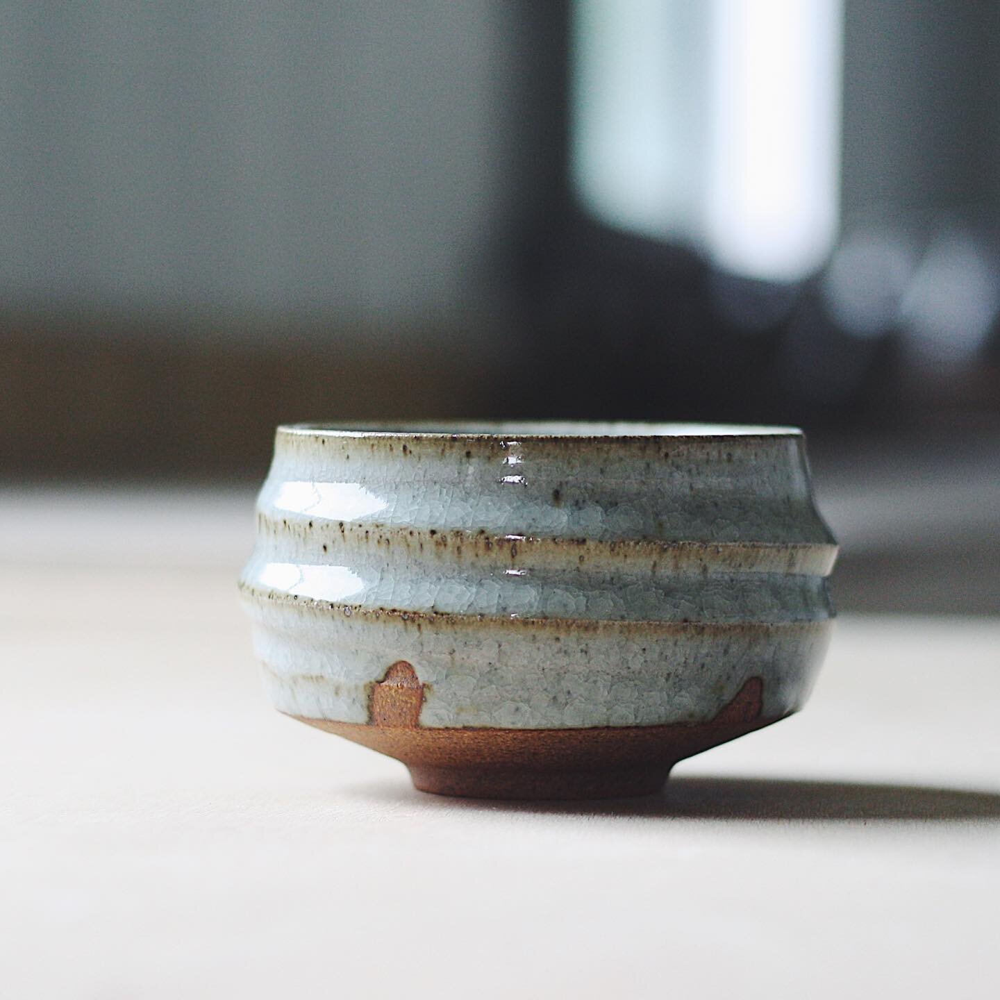 Throwing lines and a cool crackle glaze #kuan #chawan