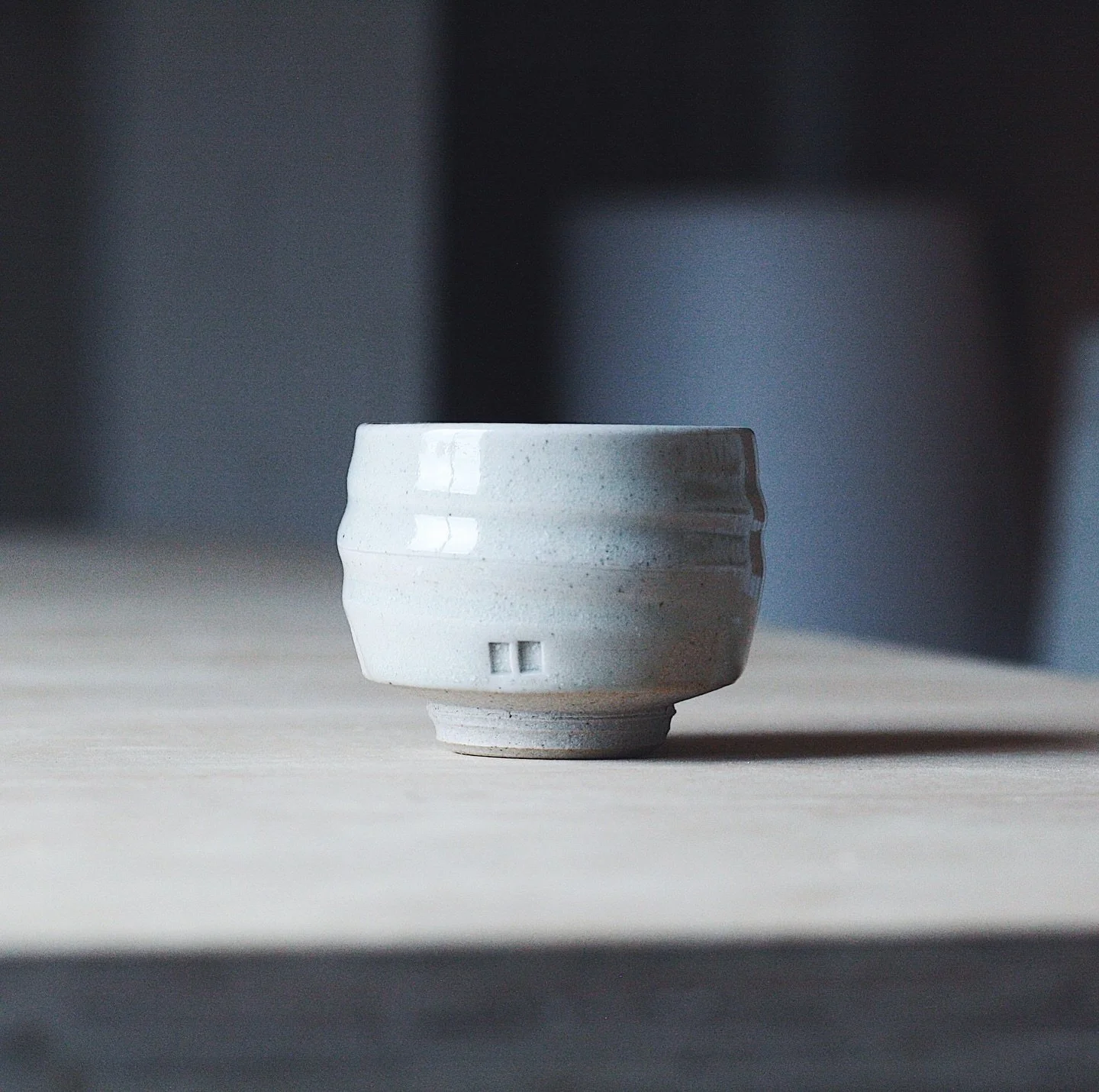 One of the very little footed cups that will be appearing in my forthcoming online shop. A favourite and very nearly a keeper! As ever, sign up to the mailing list via the link in my bio to be the first to know. Dates coming soon 👀