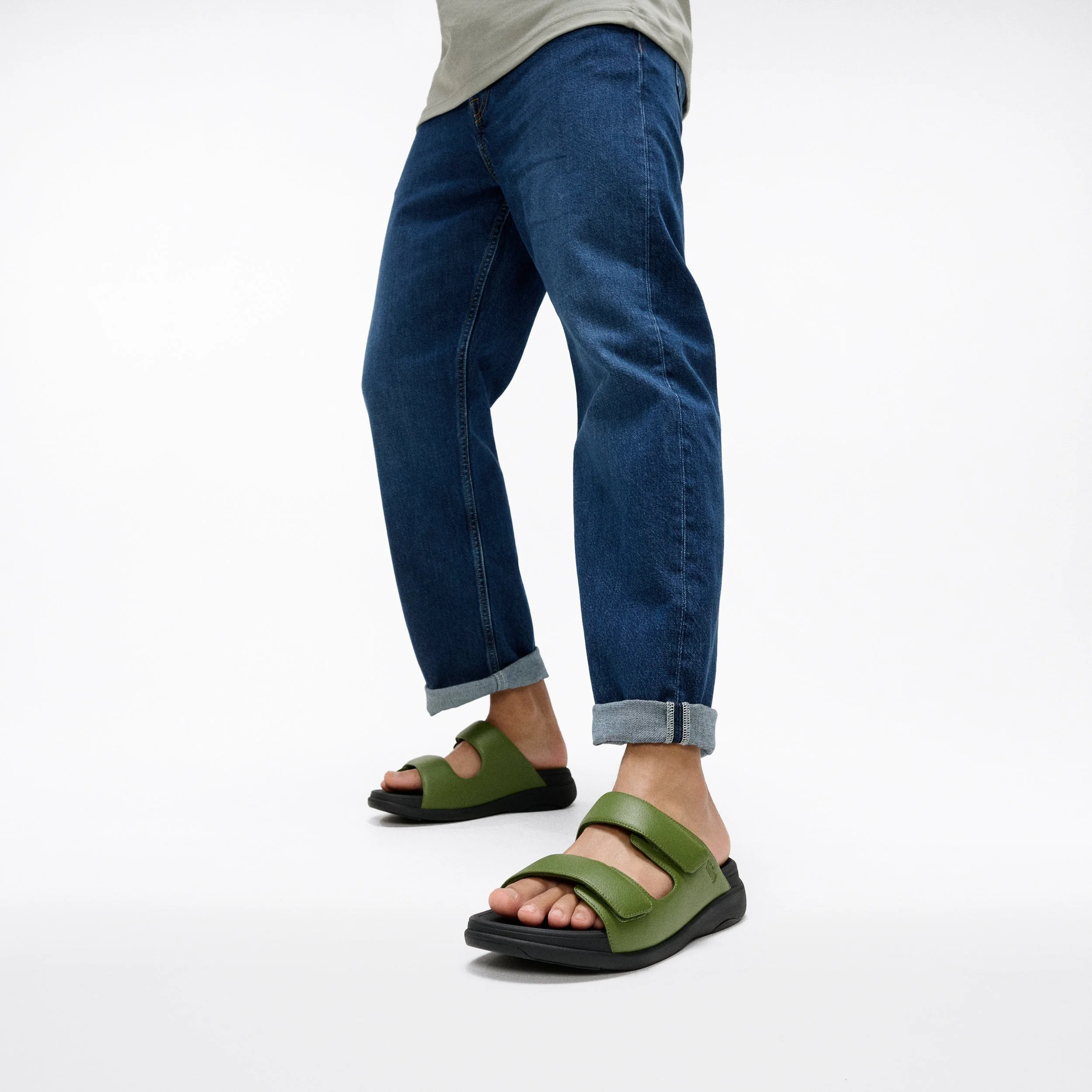 F-MODE-GO-MENS-ADJUSTABLE-TWO-BAR-SLIDES-LEAF-GREEN_IW8-148_0952.jpg