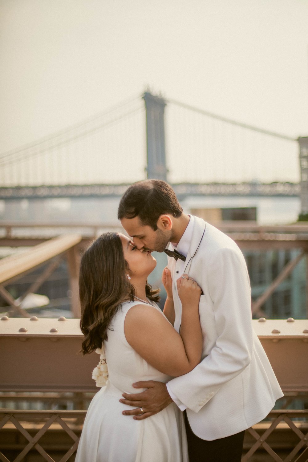 the most romantic wedding elopement on the brooklyn bridge