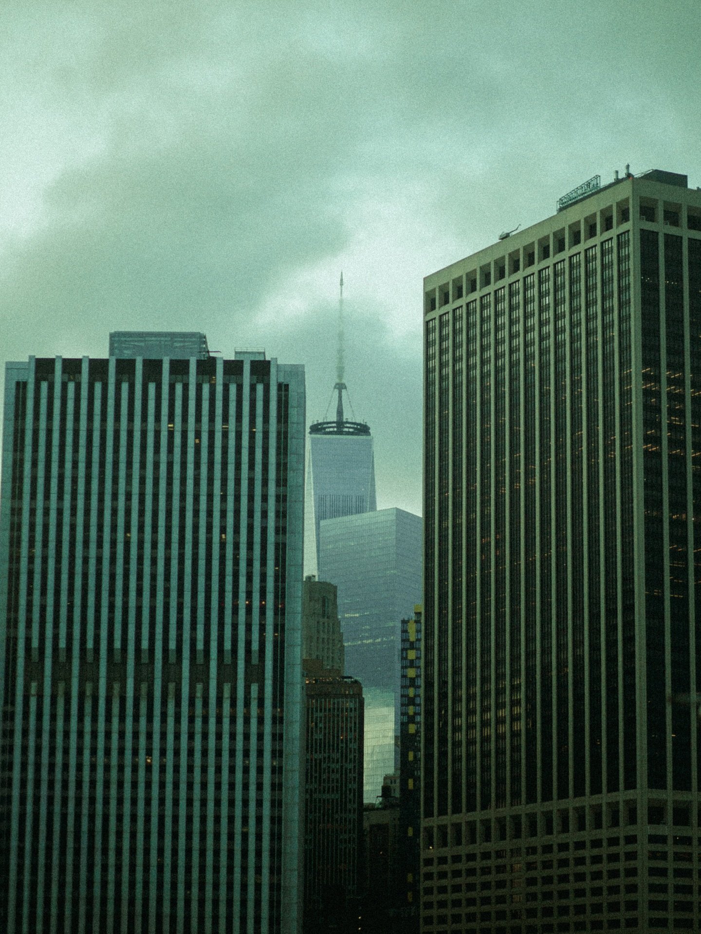 Wall Street views from the River make it all look so stacked and congested. But that really is how FiDi feels with so many buildings packed in together. The alleys and roads between FiDi buildings are tiny and that&rsquo;s what makes filming or takin