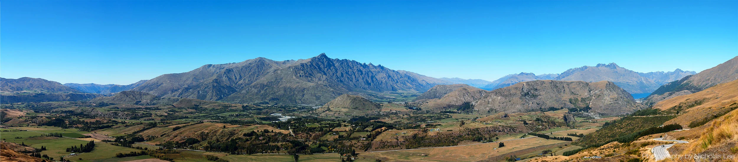 A truly remarkable panoramic shot of The Remarkables by N icholas Lee (photographer of Furry Photos ) Who was on Coronet Peak in early Autumn and captured the subtle shades of colours. The Remarkables mountain range and Coronet Peak are not just well known ski regions but also popular for off-season activities. Do you know that The Remarkable was featured as the slopes of Dimrill Dale in the Lord of the Rings where Aragorn led the Fellowship to Lothlorien after the Mines of Moria? Both The Remarkables and Coronet Peak are located in Otago, a south-eastern region on New Zealand’s South Island, which entices adventure and nature lovers with its dynamic terrain of mountain ranges, lakes, beaches and diverse wildlife! 