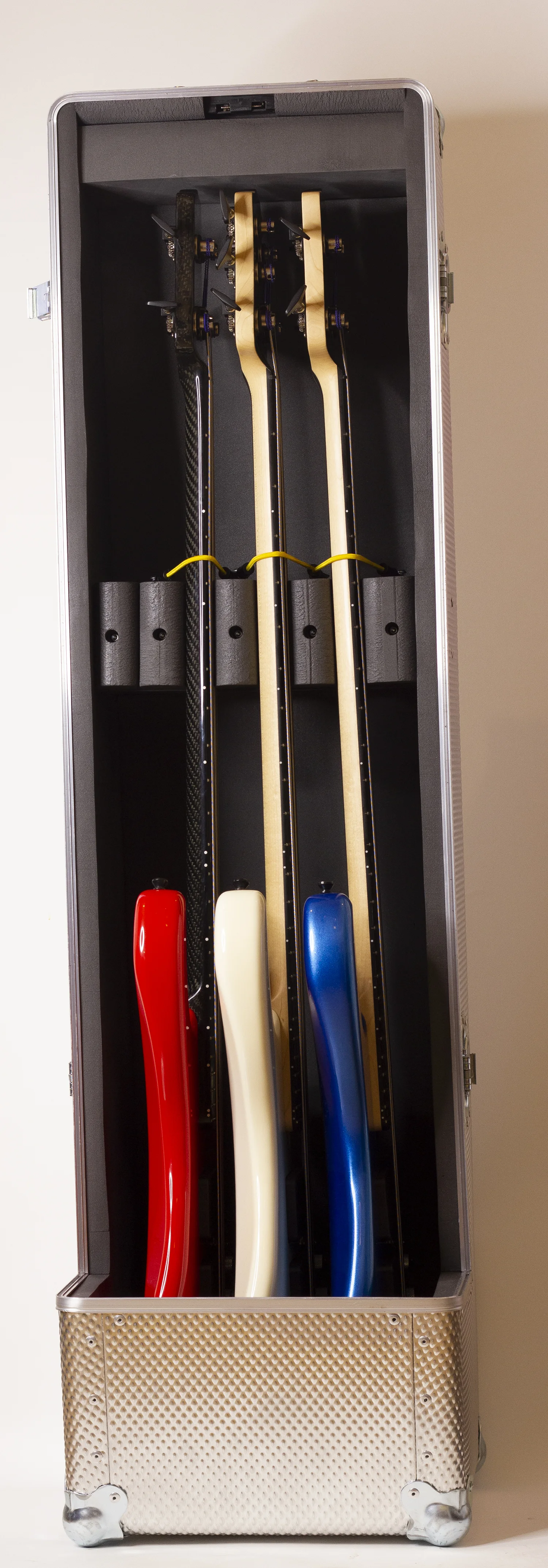 inc basses.jpg