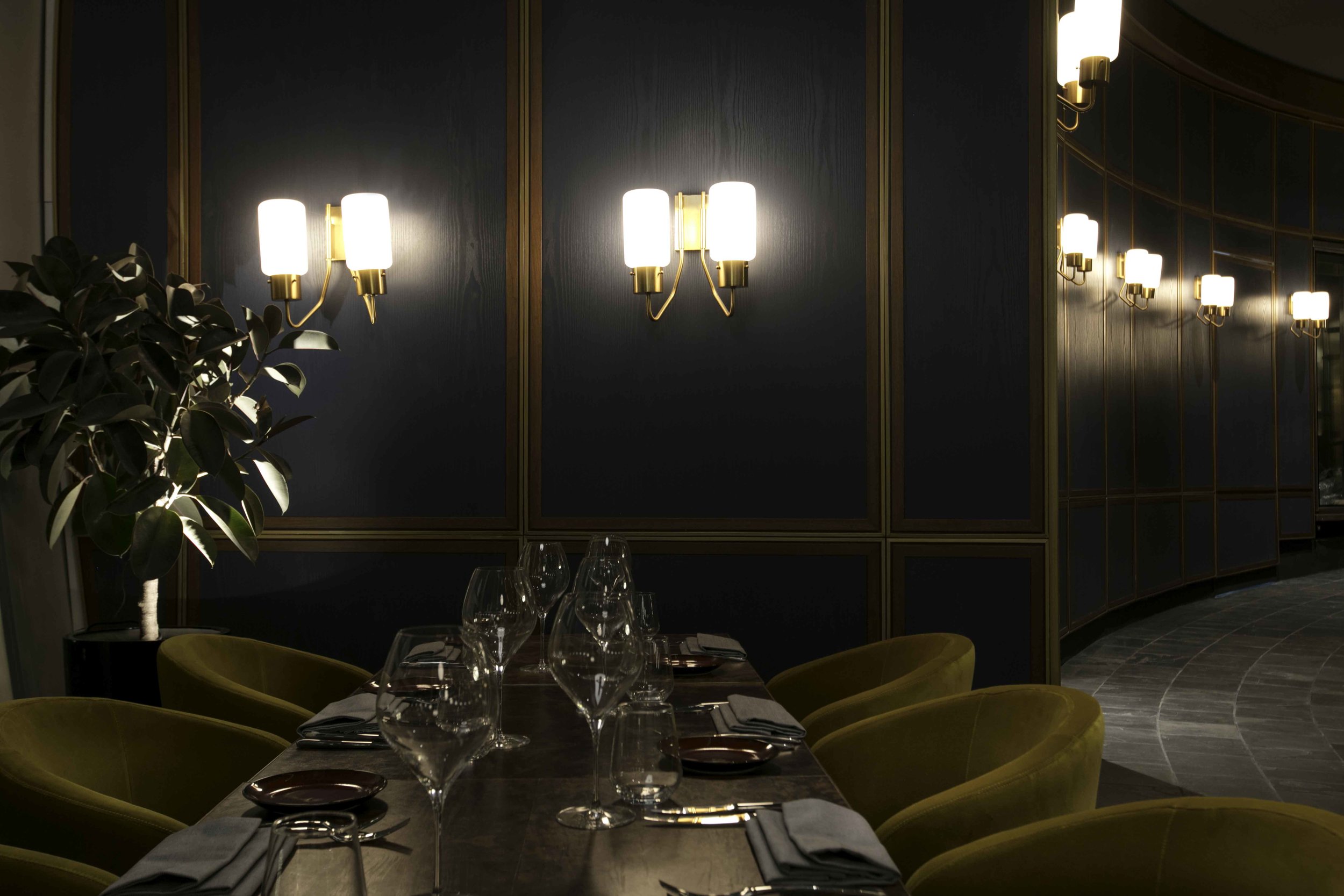 Corner seats 2 - com.jpg