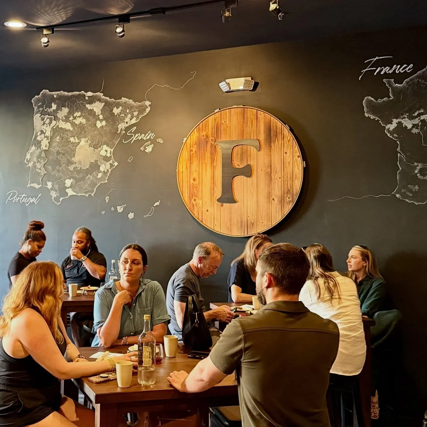 Another great tasting @fermentedwineboutique 

Thank you @tyler_authentiquevin for leading us through these incredible wines! 

Check out our website for more tastings! 

We have another Takeover Tasting coming up next week! Will be announced later t